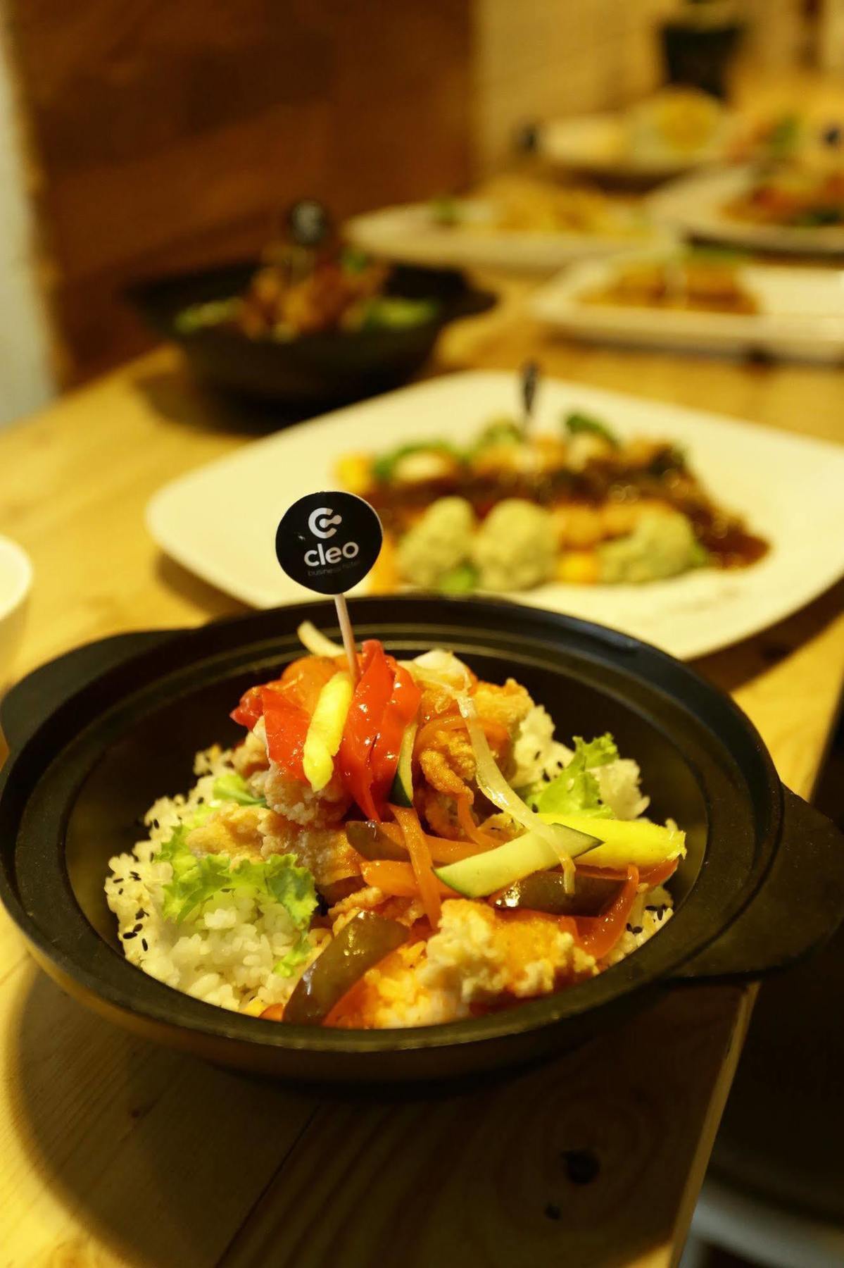 Cleo Hotel Tunjungan Surabaya Esterno foto