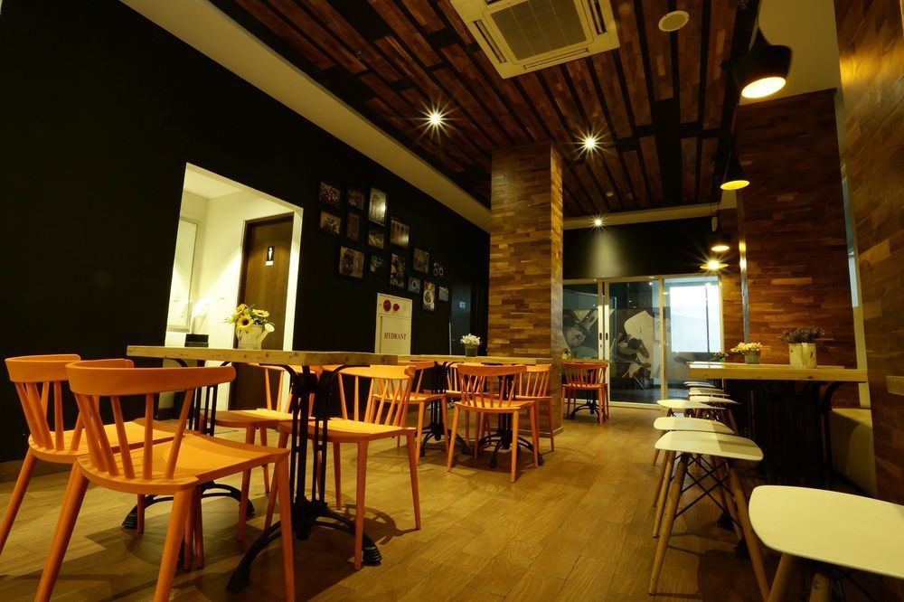 Cleo Hotel Tunjungan Surabaya Esterno foto